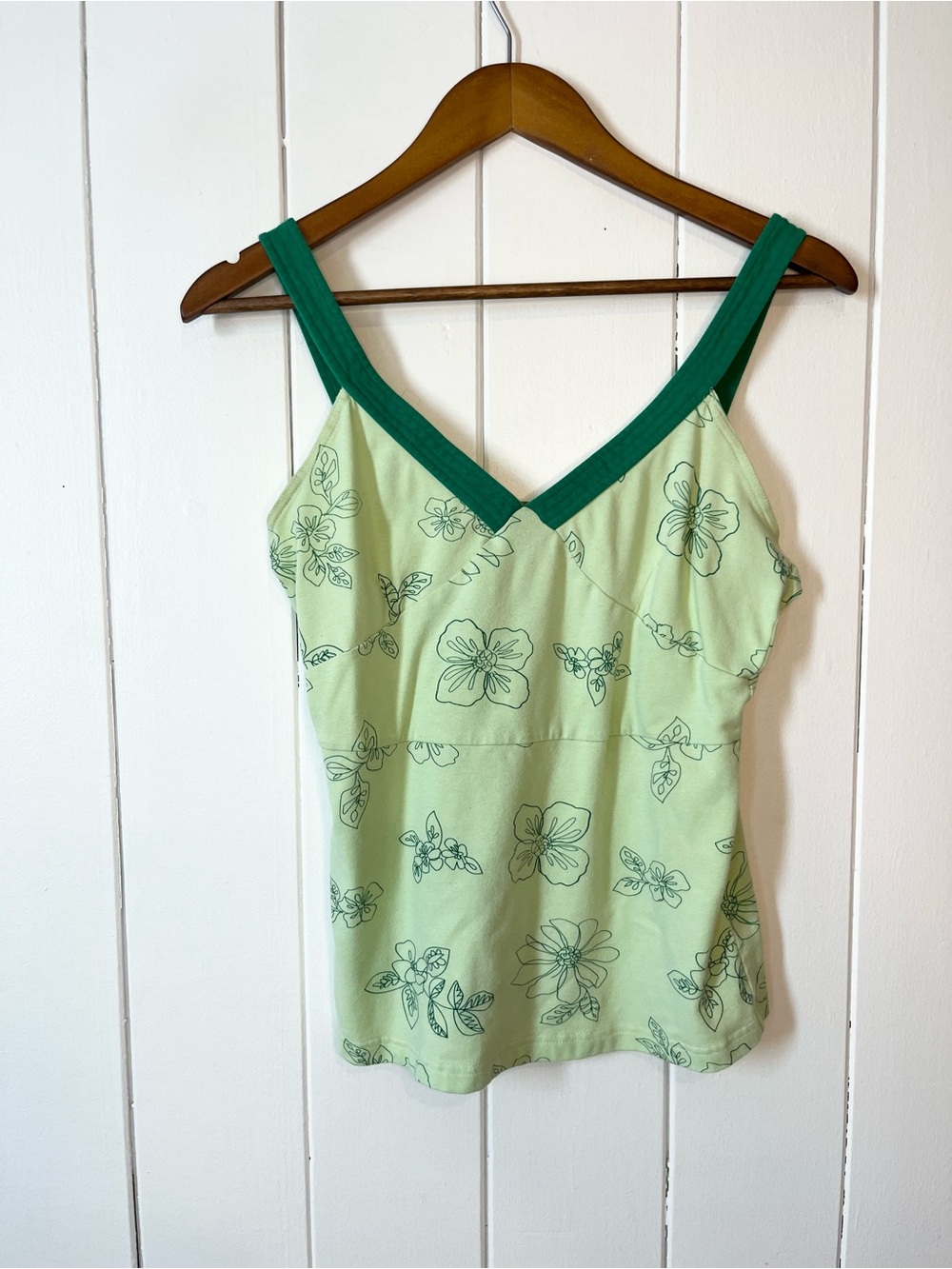 Valley Girl Green Floral Tank Top. Size Large. - Picture 2 of 5